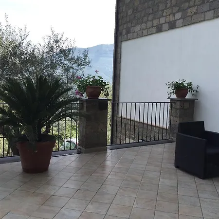 مزرعة للإقامة Il Casale Del Mirto فيكو إيكوينس
